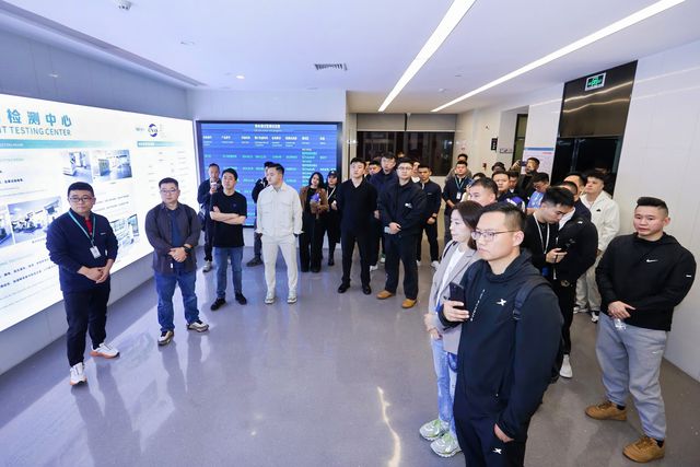 解决方案亮相ChinaFit中国健身管理论坛CQ9电子专用平台创新驱动未来：舒华商用健身(图1)