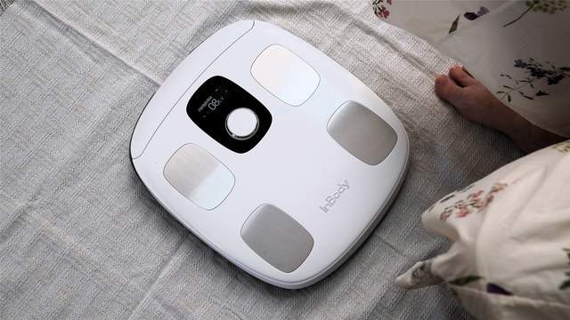 3频8电极+12项数据+97%准确率有点全面CQ9电子平台InBody体脂秤H30评测：(图13)